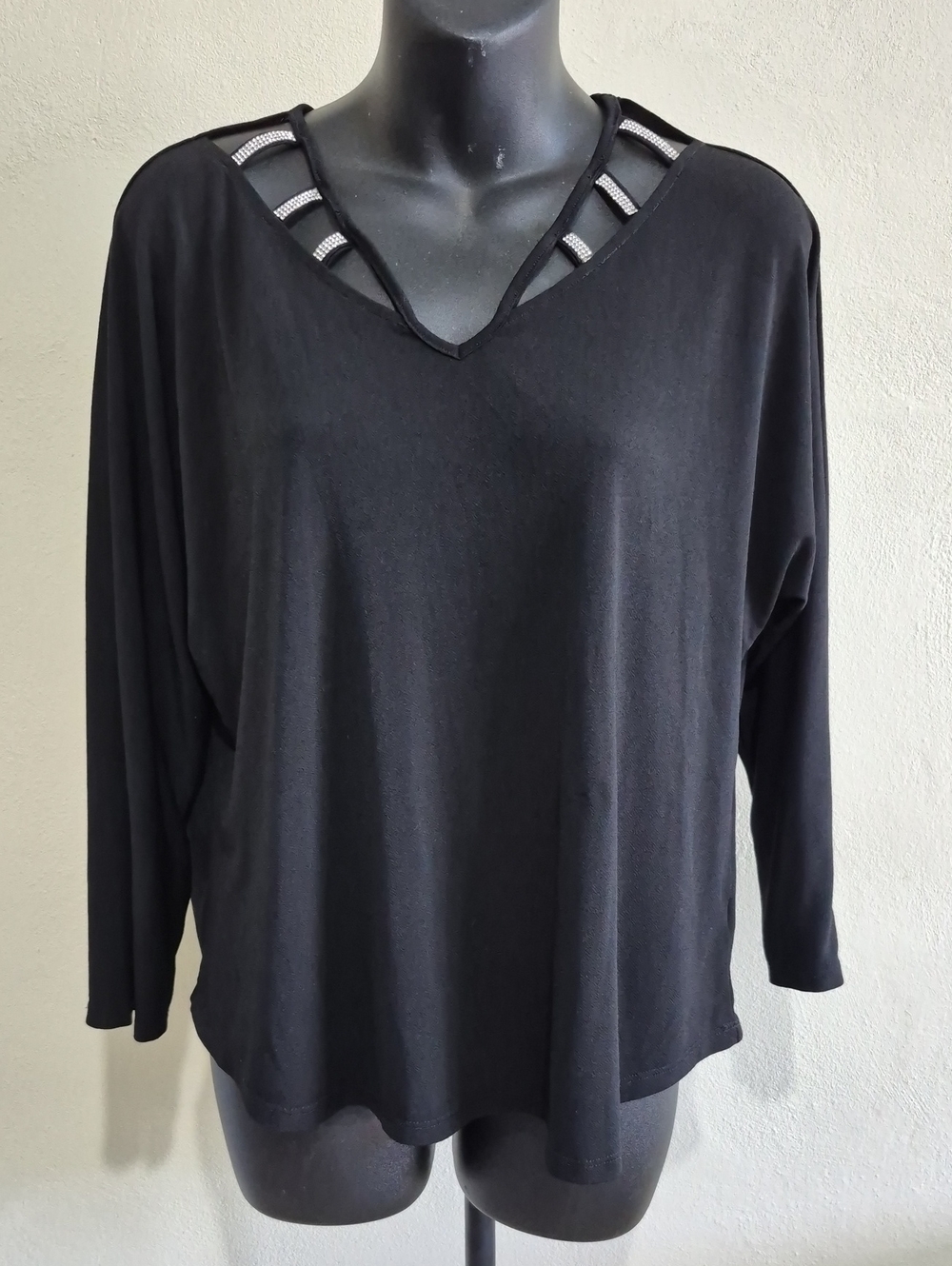 Scarlett Black Strappy V-Neck Long Sleeve Top Love Scarlett Size Xl